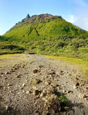 Au pied de la Soufrière